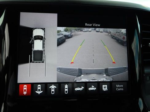 Used 2024 RAM 3500 Big Horn w/ Towing Technology Group AWD/4WD image 17