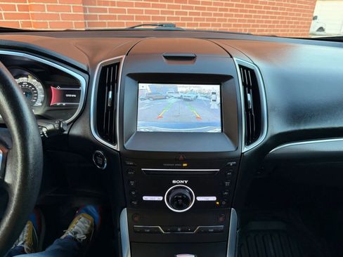 Used 2016 Ford Edge Titanium image 12