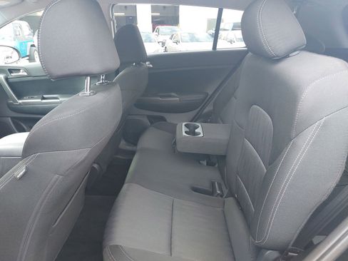 Used 2022 Kia Sportage LX AWD/4WD image 13