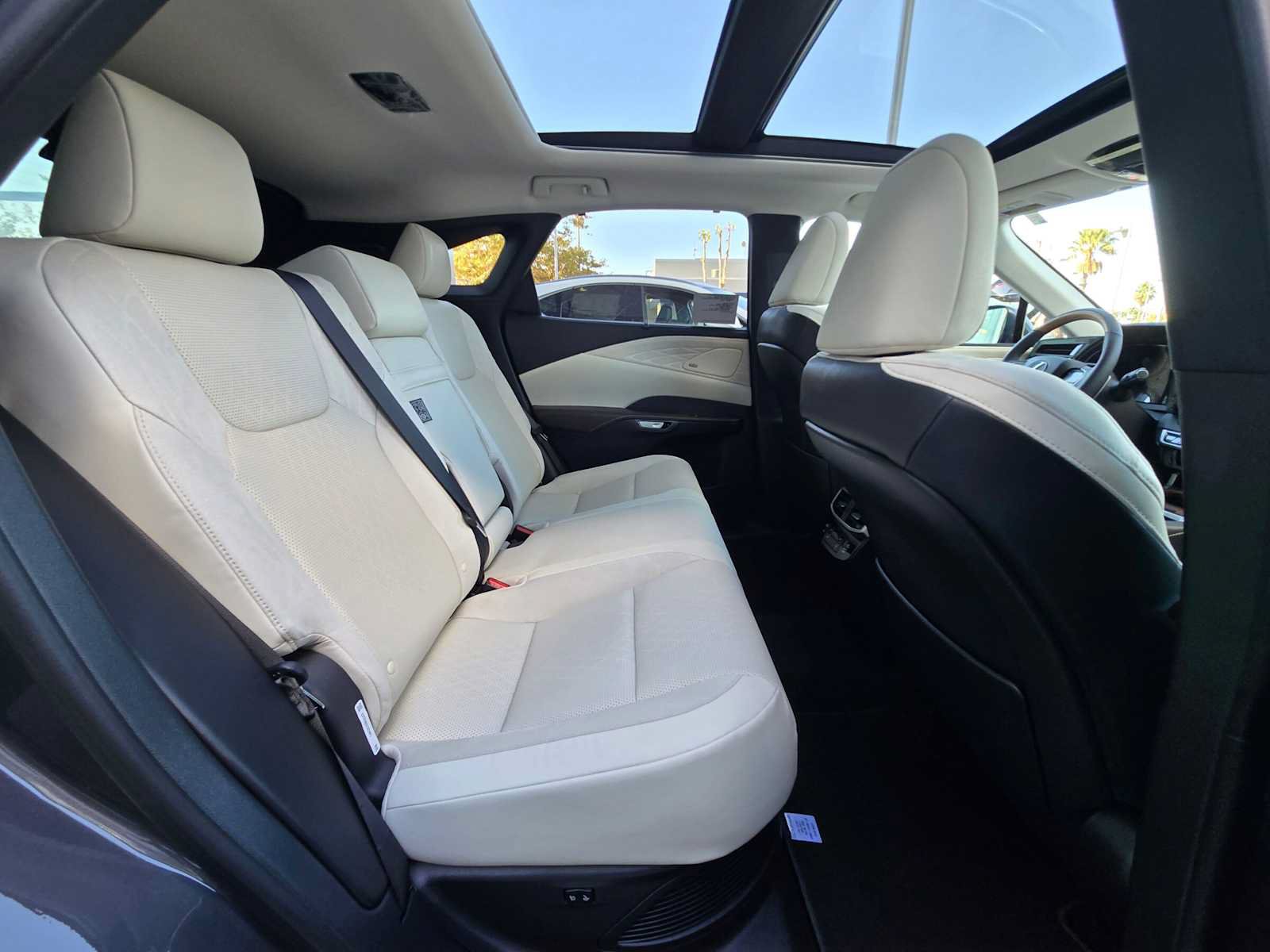 New 2026 Lexus RX 350 w/ Convenience Package AWD/4WD image 12