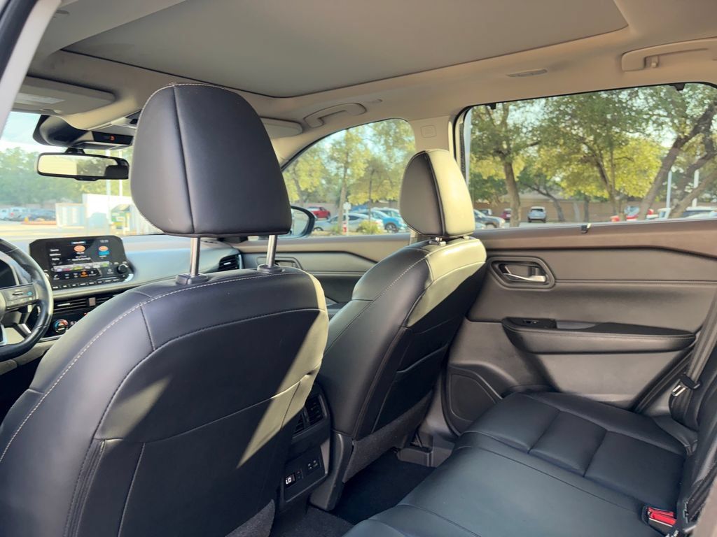 Certified 2023 Nissan Rogue SL w/ SL Premium Package FWD image 24