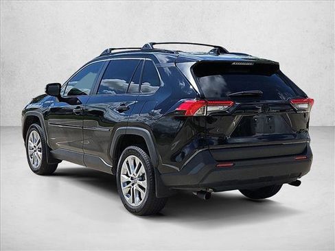 Used 2025 Toyota RAV4 XLE Premium FWD image 7