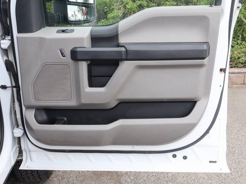 Used 2019 Ford F250 XL w/ STX Appearance Package image 47