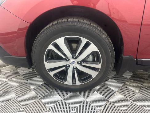 Used 2018 Subaru Outback 2.5i Limited image 13