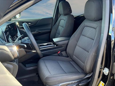 Used 2025 Chevrolet Equinox LT image 13