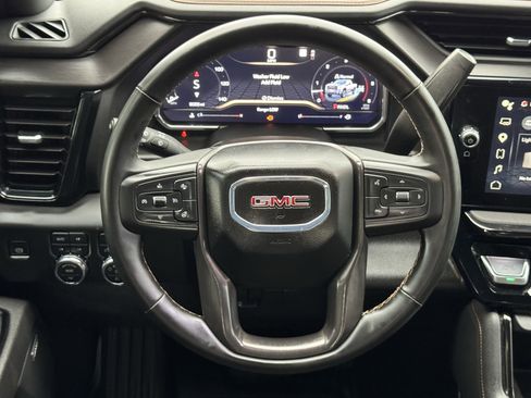 Used 2025 GMC Sierra 2500 AT4 AWD/4WD image 15
