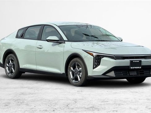 New 2026 Kia K4 LXS image 2