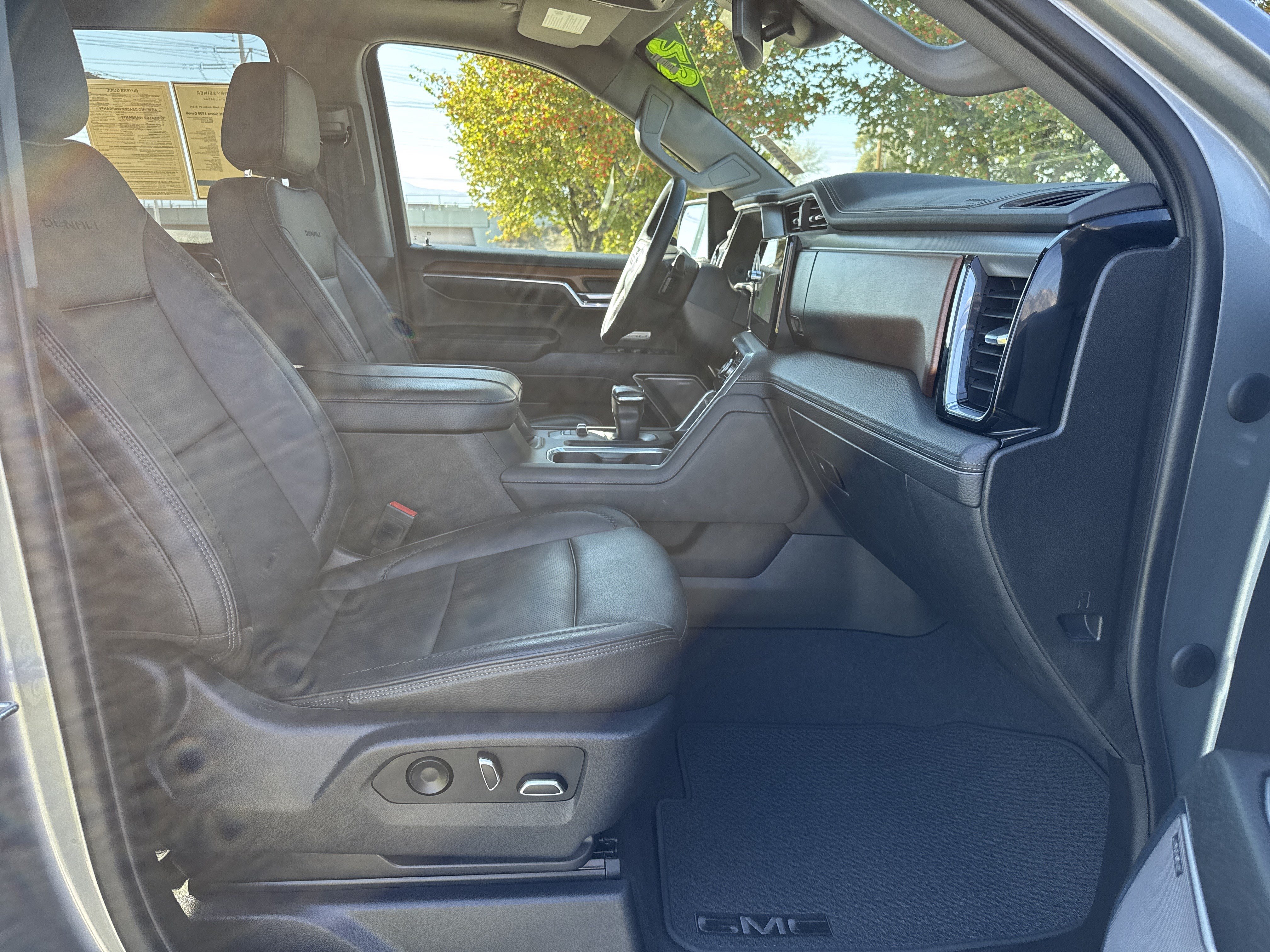 Used 2023 GMC Sierra 1500 Denali AWD/4WD image 21