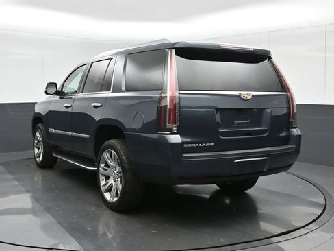 Used 2019 Cadillac Escalade Luxury image 5