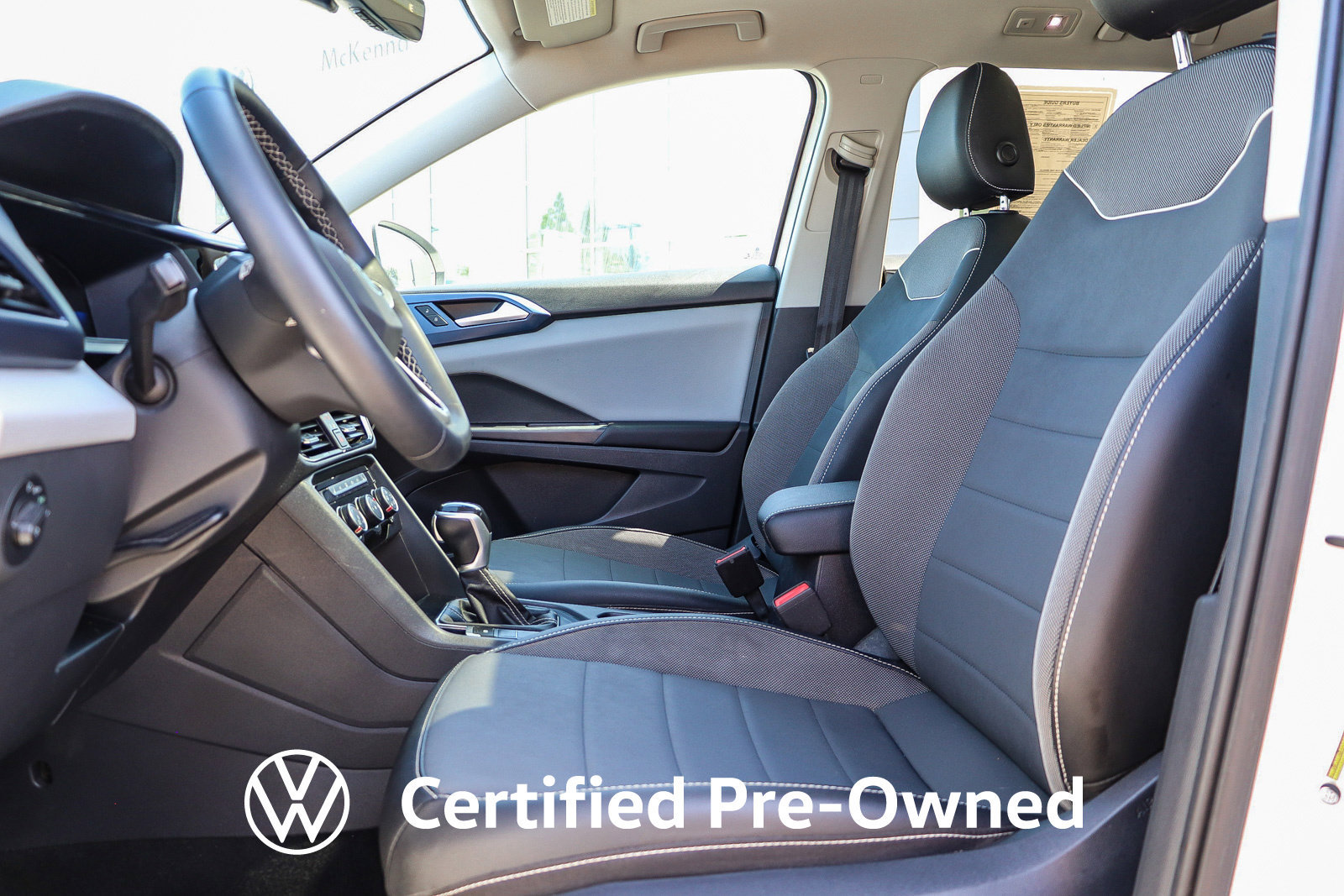 Used 2023 Volkswagen Taos SE w/ Panoramic Sunroof Package FWD image 19
