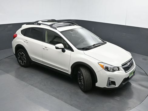 Used 2016 Subaru Crosstrek 2.0i Limited image 39