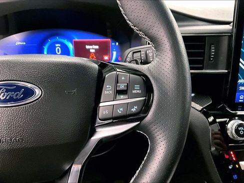 Used 2024 Ford Explorer ST w/ Technology Package image 28