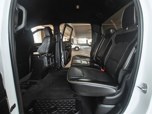 Used 2024 RAM 1500 Laramie image 27