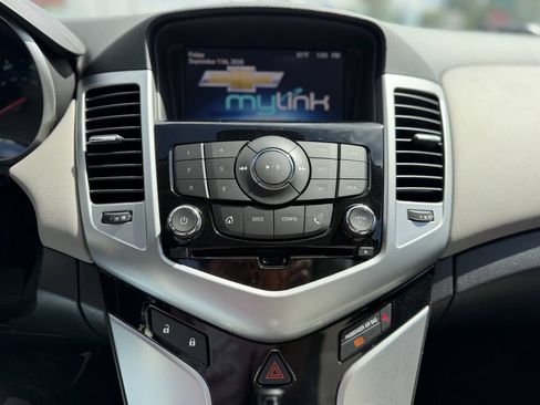 Used 2014 Chevrolet Cruze LT FWD image 20