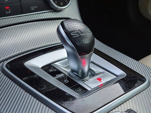 Used 2017 Mercedes-Benz SLC 300 image 12