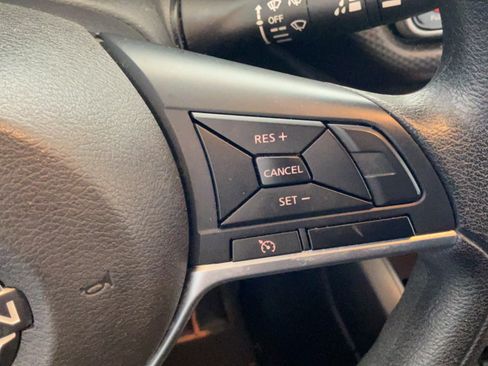 Used 2022 Nissan Kicks S FWD image 15
