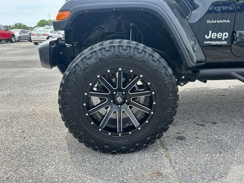 Used 2020 Jeep Wrangler Unlimited Sahara w/ Uconnect 4C Nav & Sound Group AWD/4WD image 10