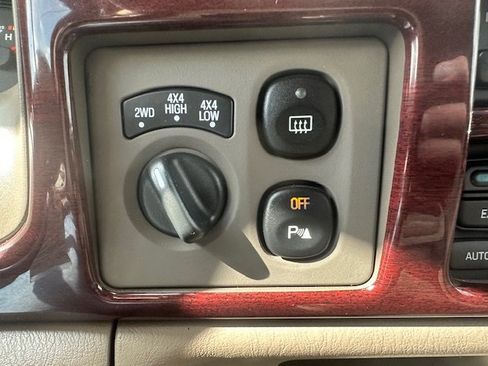 Used 2004 Ford Excursion Limited image 29