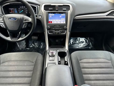 Used 2019 Ford Fusion SE image 14