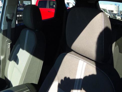 Used 2025 Chevrolet Blazer LT image 17