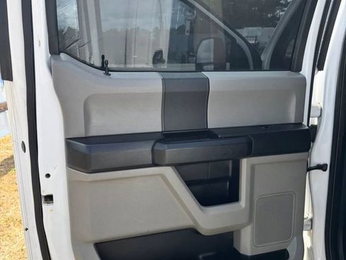 Used 2020 Ford F350 XL w/ Power Equipment Group image 14