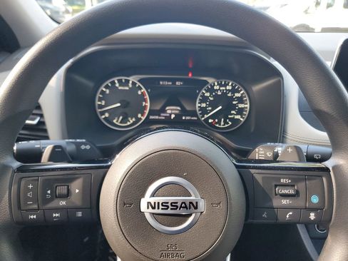 Certified 2021 Nissan Rogue SV FWD image 18