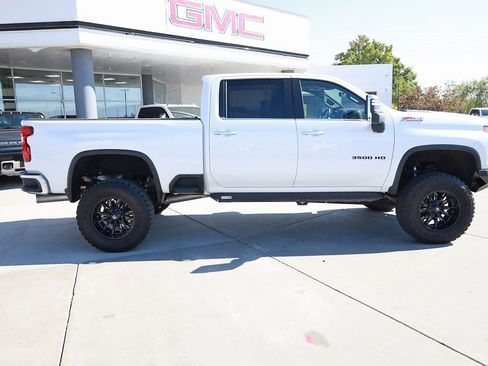 Used 2020 Chevrolet Silverado 3500 LTZ w/ LTZ Premium Package image 7