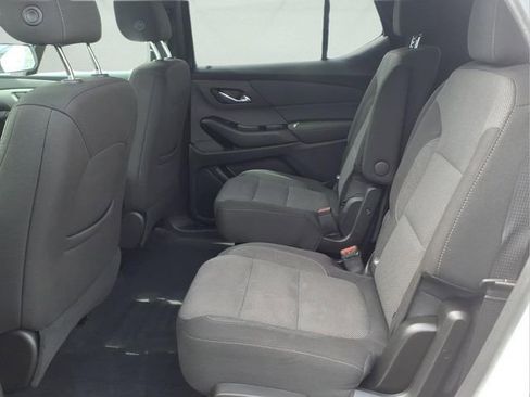 Certified 2023 Chevrolet Traverse LT FWD image 13