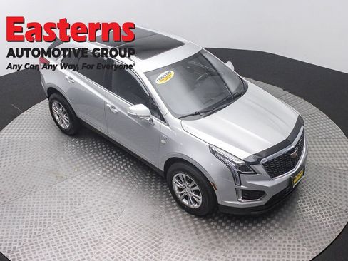 Used 2020 Cadillac XT5 Premium Luxury FWD image 3