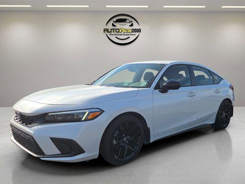 Used 2024 Honda Civic Sport image 3