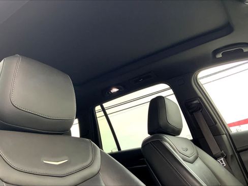 Used 2024 Cadillac XT6 Premium Luxury FWD image 30