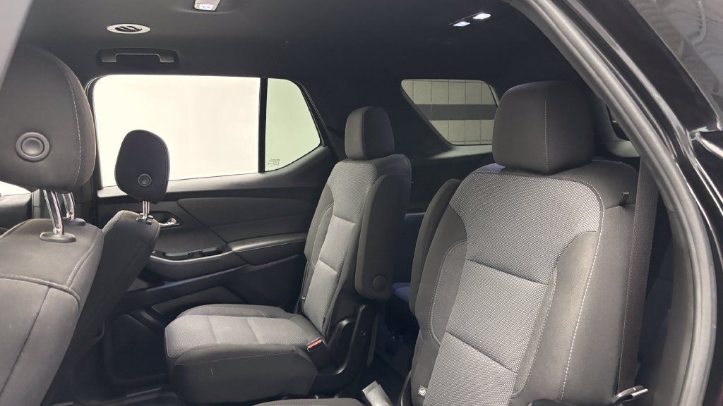 Used 2023 Chevrolet Traverse LT w/ LPO, Floor Liner Package AWD/4WD image 32