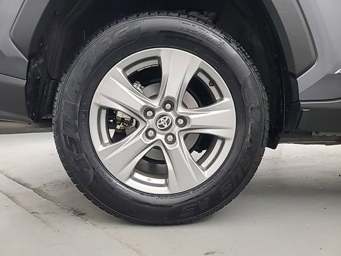 Used 2024 Toyota RAV4 LE AWD/4WD image 10