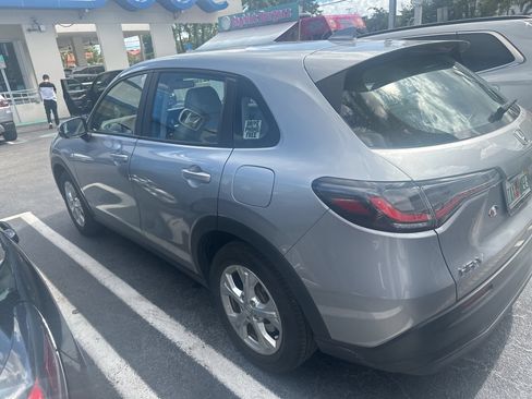 Used 2024 Honda HR-V LX image 9