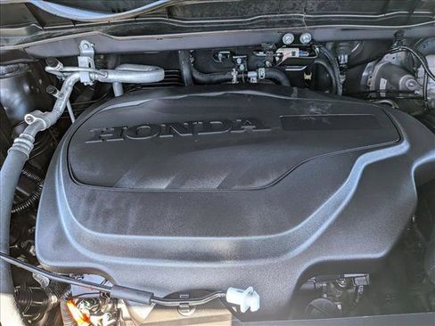 Certified 2024 Honda Odyssey EX image 23