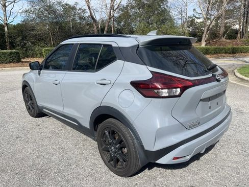 Used 2022 Nissan Kicks SR w/ Premium Package image 7