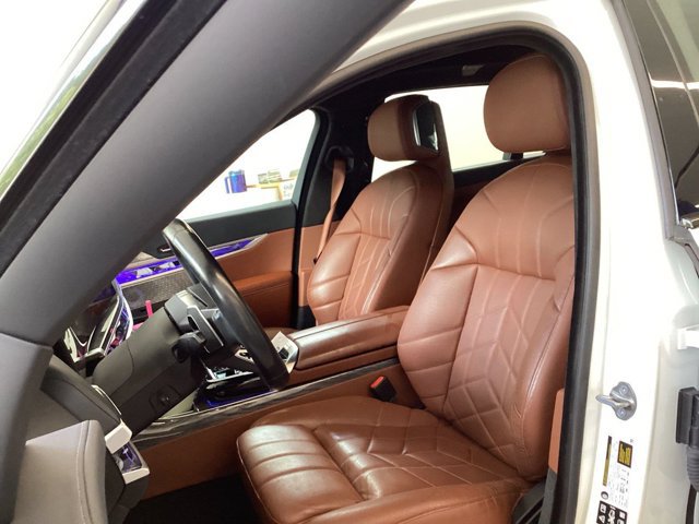 Used 2024 BMW 760i xDrive w/ Executive Package AWD/4WD image 9