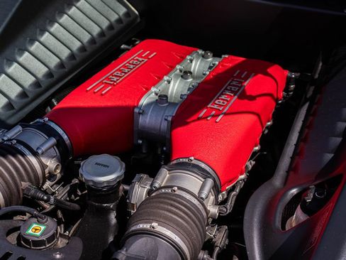 Used 2013 Ferrari 458 Italia Coupe RWD image 61