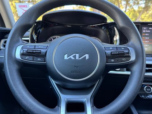 Used 2023 Kia K5 LXS image 25