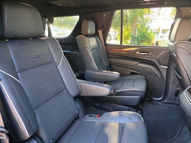 Used 2023 Cadillac Escalade Premium Luxury w/ LPO, Illumination Package AWD/4WD image 27
