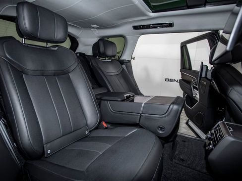 Used 2024 Land Rover Range Rover Long Wheelbase Autobiography AWD/4WD image 15
