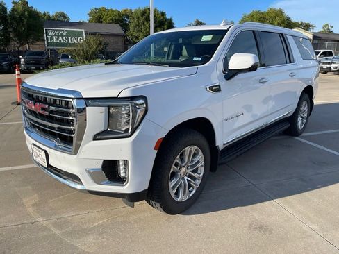 Used 2022 GMC Yukon XL SLT w/ SLT Premium Package AWD/4WD image 1