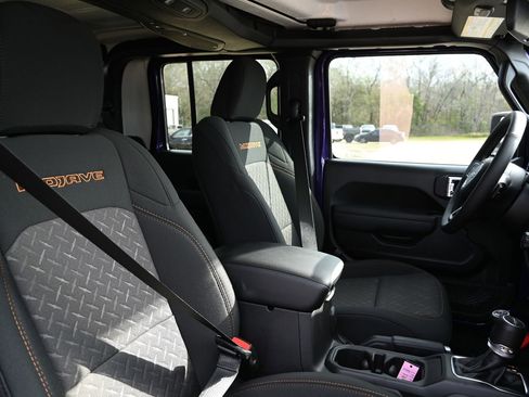 New 2026 Jeep Gladiator Mojave AWD/4WD image 22
