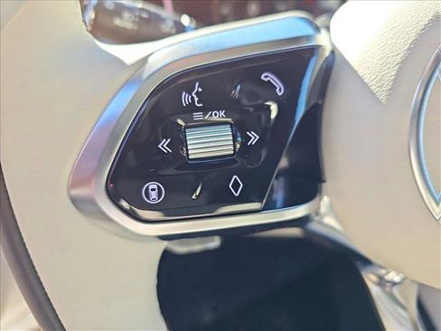 New 2025 Jaguar F-PACE R-Dynamic S image 17