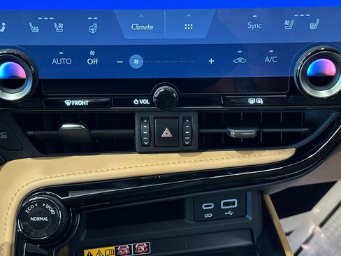 New 2026 Lexus NX 350h AWD w/ Premium Package image 23