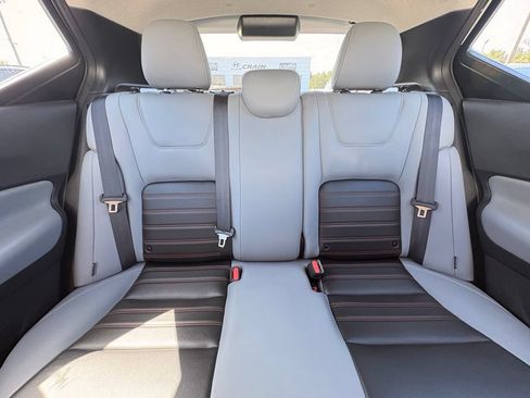 Used 2025 Nissan Kicks SV FWD image 29