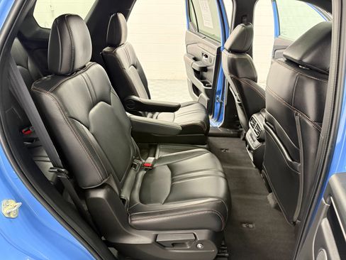 Used 2023 Honda Pilot TrailSport image 15