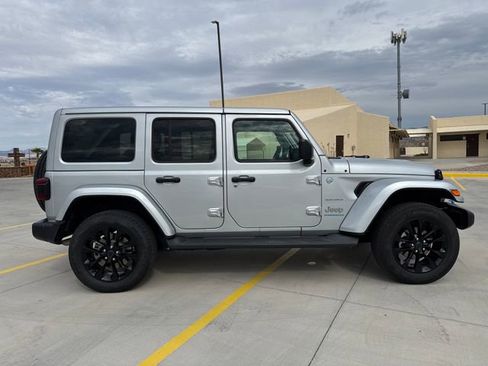 Used 2024 Jeep Wrangler Unlimited Sahara image 6