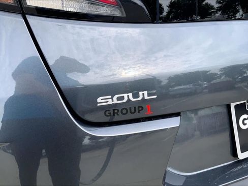 Used 2024 Kia Soul LX w/ Option Group 015 FWD image 10