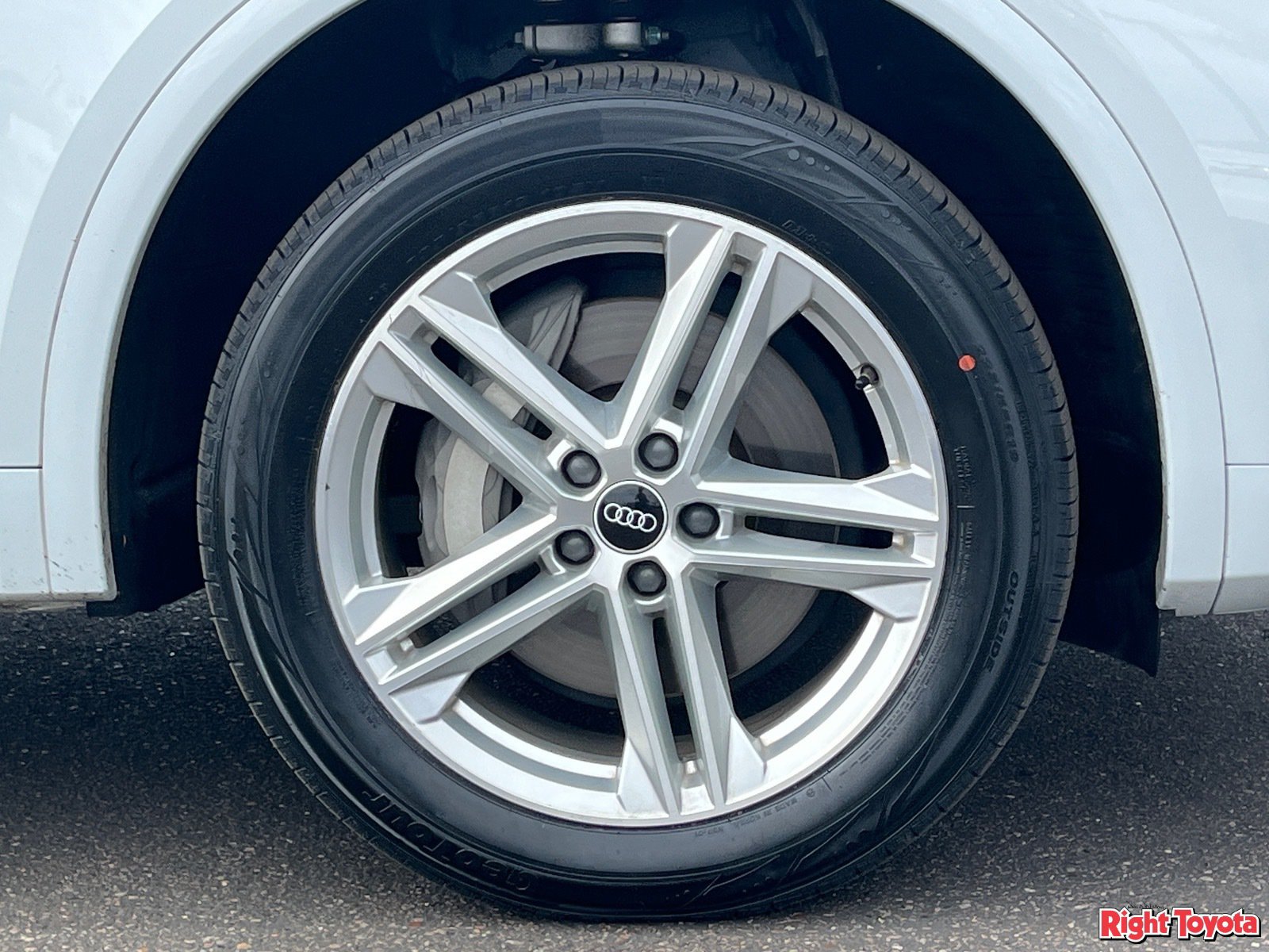 Used 2021 Audi Q5 e Premium w/ Convenience Package AWD/4WD image 9